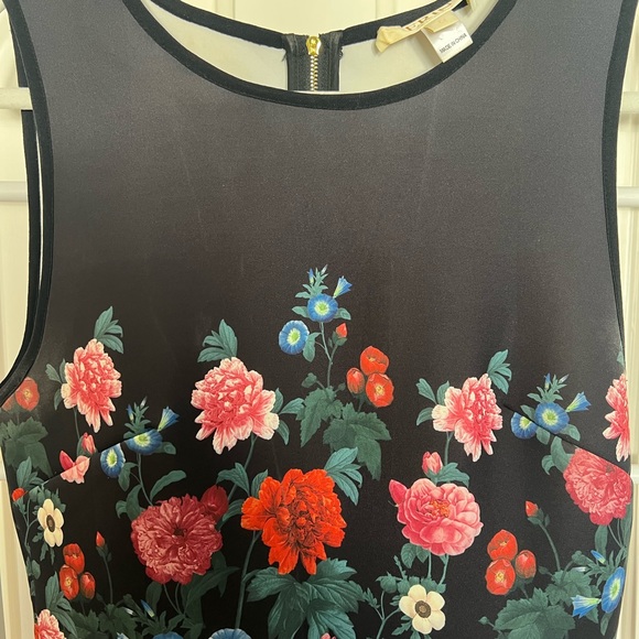 Mini Scuba Dress with floral print - Picture 4 of 6